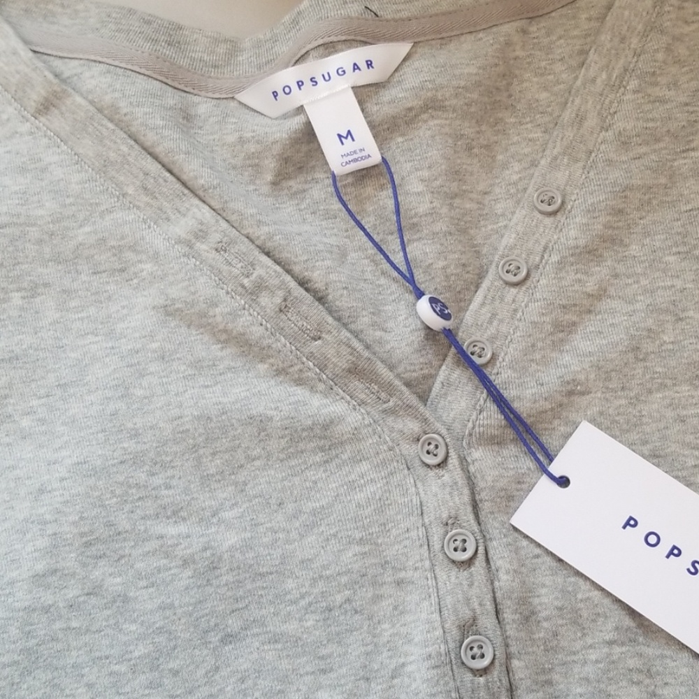 Popsugar button front top - Picture 4 of 4